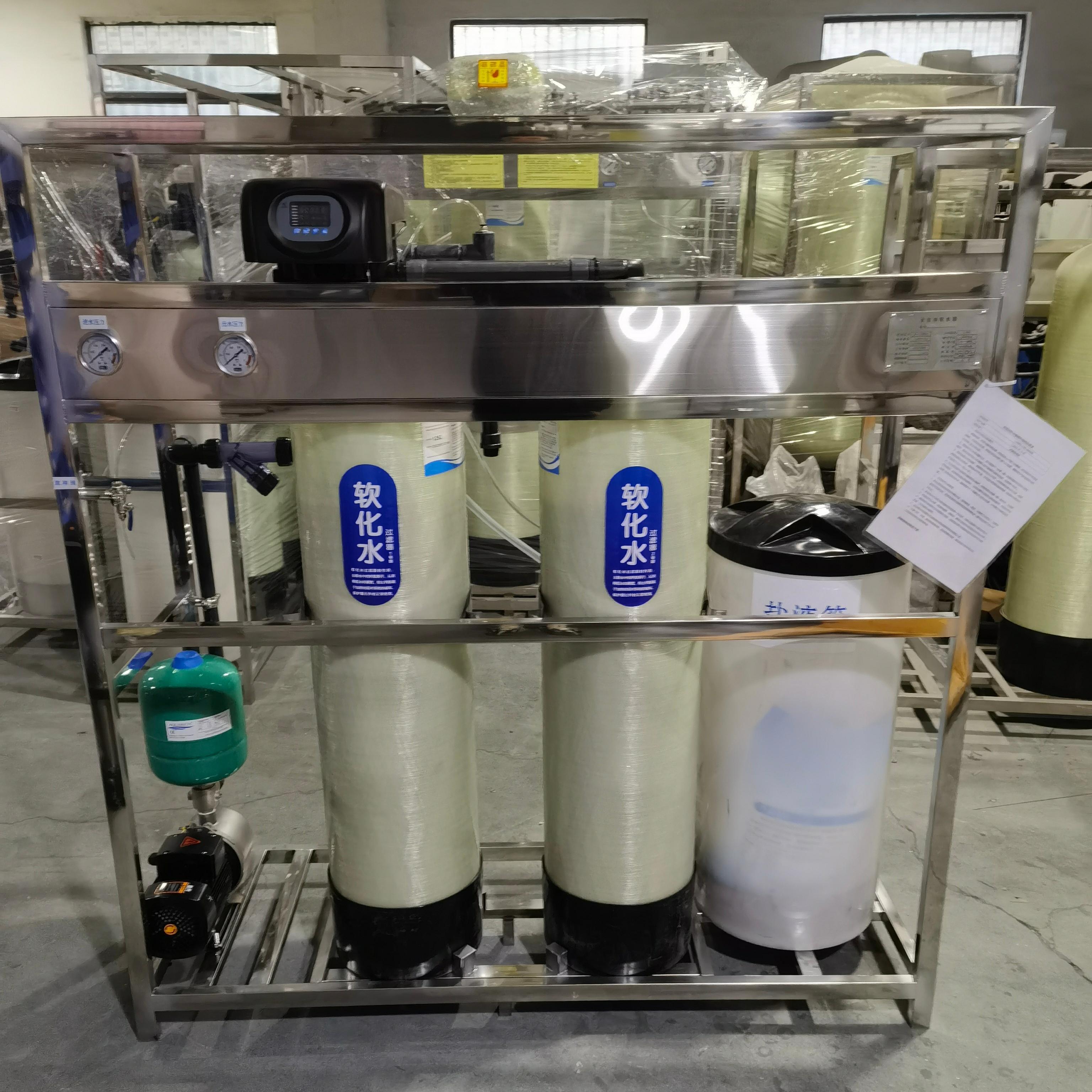 Tanque de suministro de agua a presión constante con tanque doble y válvula única de 2 toneladas, uno para uso y otro para espera Tanque de suministro de agua a presión constante con tanque doble y válvula única de 2 toneladas, uno para uso y otro para espera